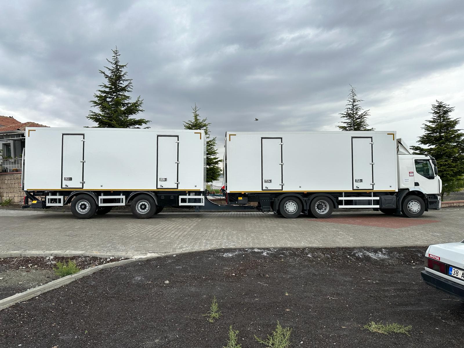 18000 kg 2-Axle Central Box Body Trailer (Dry Cargo, WABCO EBS, CTP Body)