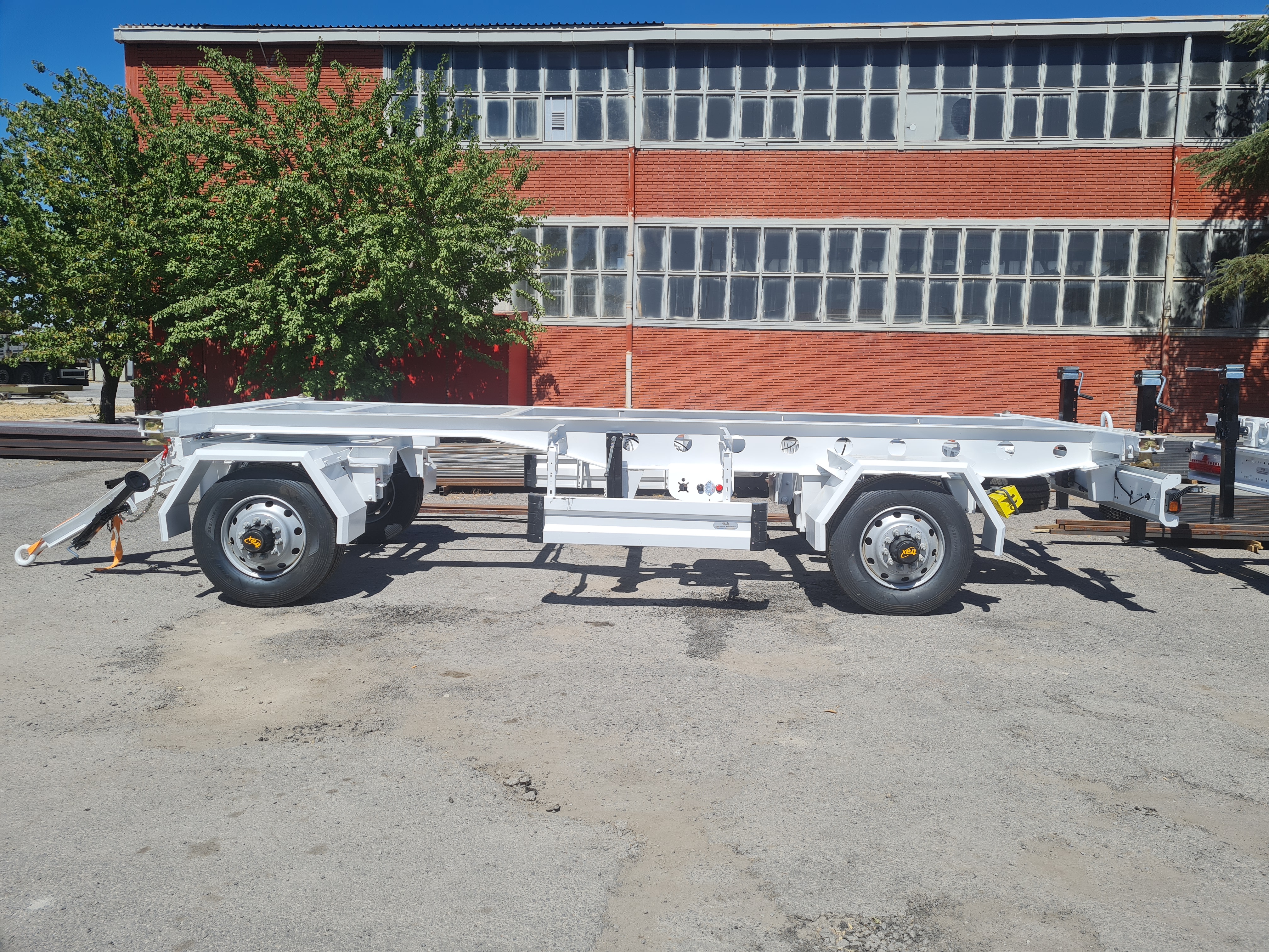20 DC Military Container Carrier2011