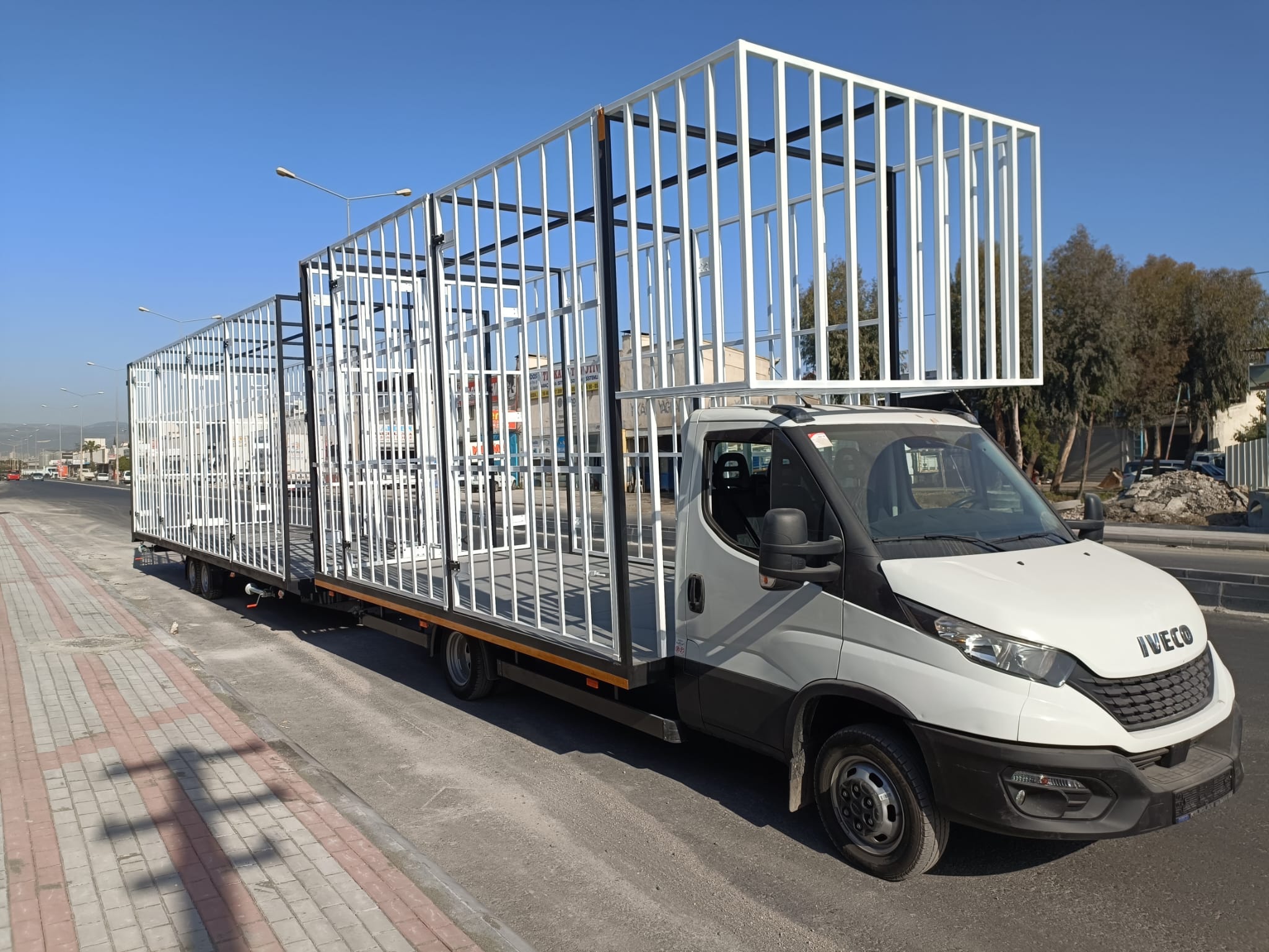 3500 kg Double Axle Profile Box Trailer